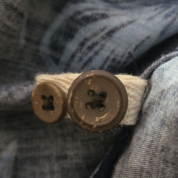 Chiliwear Ole Miss Blue Floral Men's Hawaiian Shirt Short Sleeve Est. Size XL - Picture 9 of 12